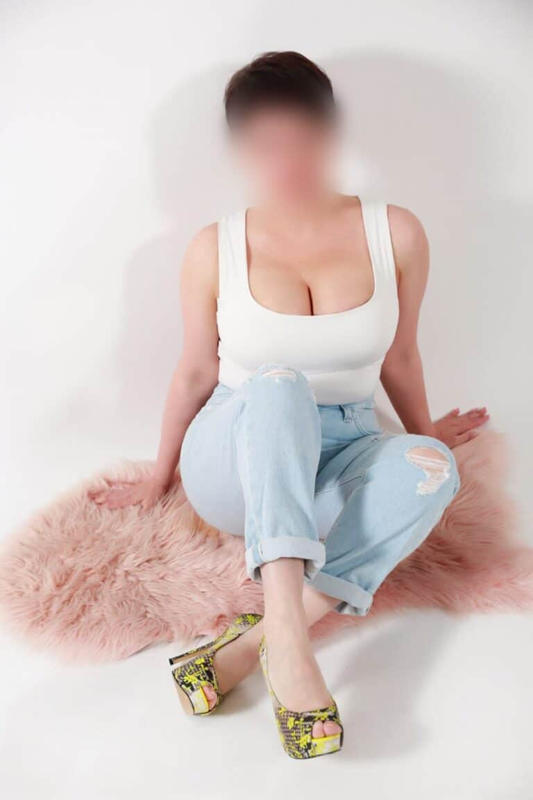 Elena, masajista erótica en Barrio El Pilar